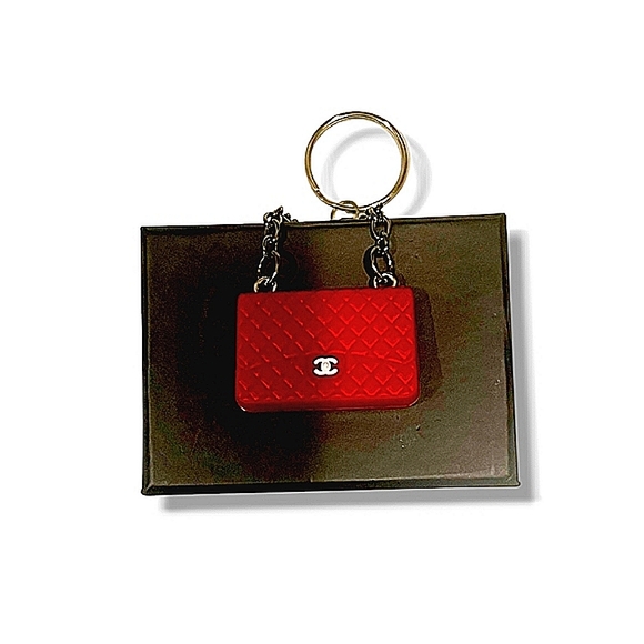 Fashion Keychain & Box - Picture 2 of 3